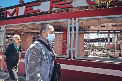 Entregan apoyos a 250 locatarios