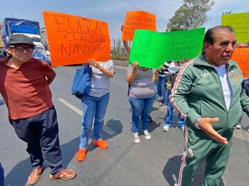 Trabajadores del DIF y de Casa Cuna bloquean Calzada de Tlalpan; piden mejoras laborales y comida para los niños