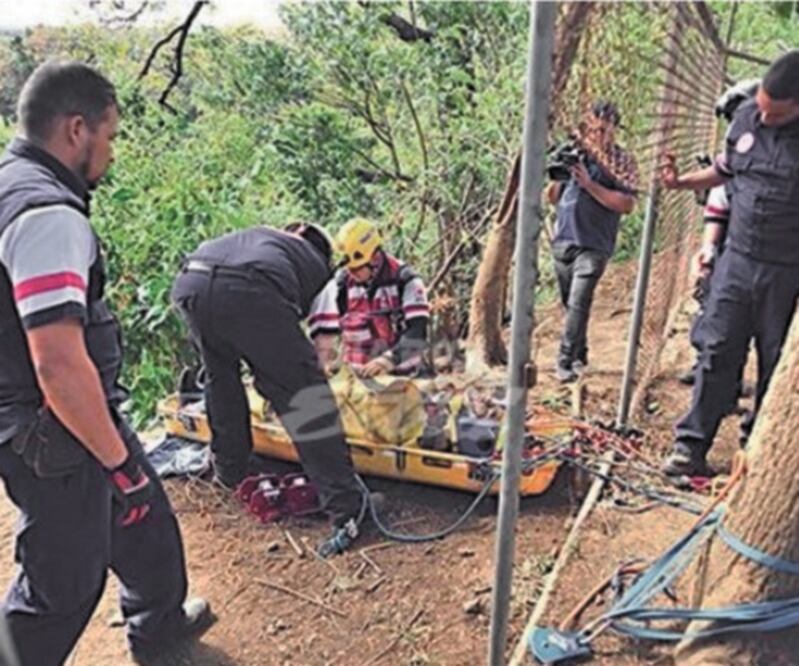 El turista mexicano Eliseo Rómulo, de 29 años, cayó por una ladera en Costa Rica, tras huir de un asalto. Sufrió traumas en la cabeza. Foto: CORTESÍA