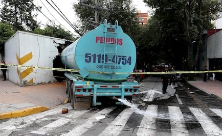 Suman 5 muertos por choque de pipa en Constituyentes