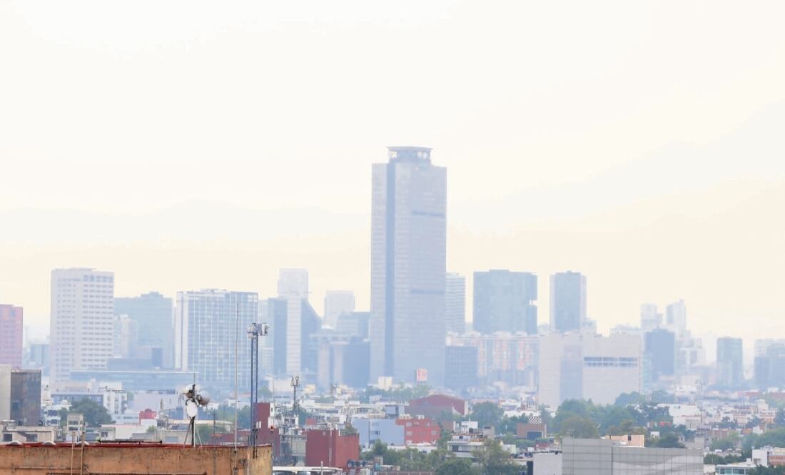 La CAMe registró este martes condiciones adversas que provocaron mala calidad del aire, por lo que se activó la fase 1 de contingencia ambiental. Foto: Valente Rosas | El Universal