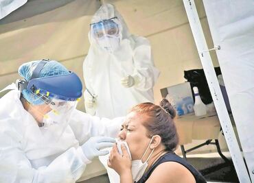 Propone Monreal 22 años de prisión por vacunas antiCovid falsas