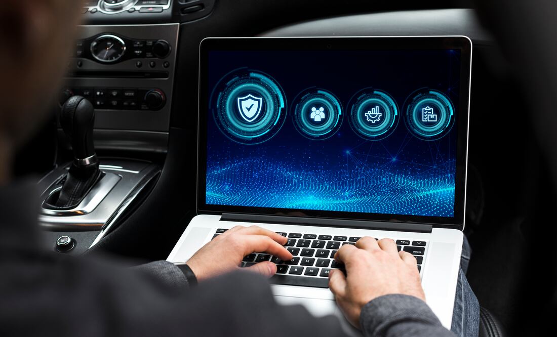 Es posible hackear un auto para acceder a funcionaliades como los frenos y el volante. Foto: Freepik