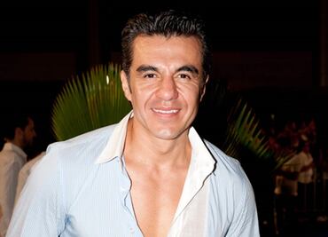 Adrián Uribe aclara su situación con Televisa: "A mí no me quitaron la exclusividad…yo dije no"