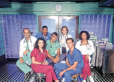 Clooney vuelve al quirófano en tv