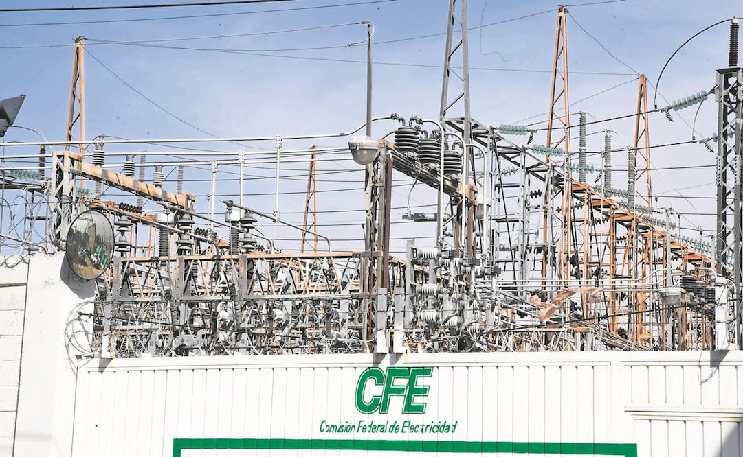 La propuesta de reforma eléctrica de López Obrador prioriza un modelo operado por un monopolio estatal no regulado, dice Cofece. Foto: Archivo/ EL UNIVERSAL.