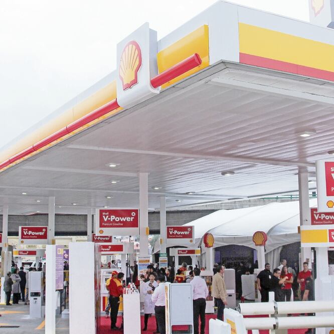 Como parte del mercado, Shell se había comprometido a importar gasolinas a partir de 2018 y Exxon trae su producto desde sus refinerías de Texas. ARCHIVO EL UNIVERSAL