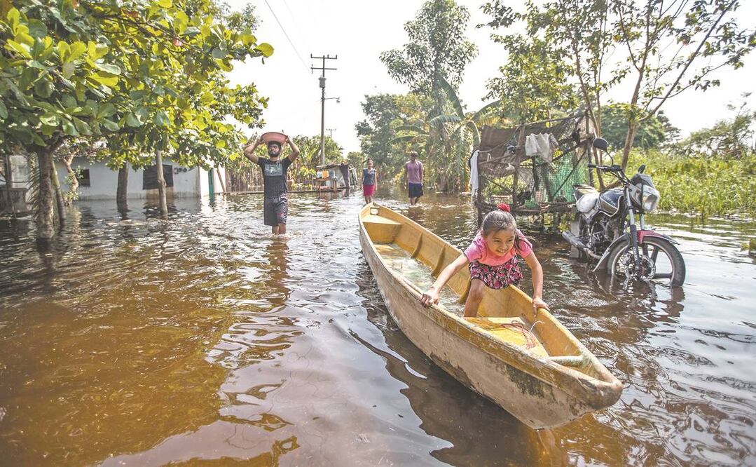 El nivel del río Grijalva descendió de 18 a 16 centímetros en las últimas horas de ayer, reportó el Instituto de Protección Civil local. Foto: GERMÁN ESPINOSA. EL UNIVERSAL