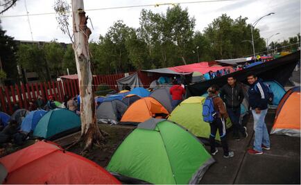 CNTE instala campamento frente a San Lázaro 