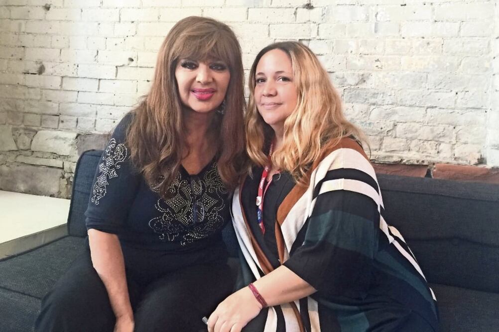 Olga Breeskin y María José Cuevas, directora del documental (ALEJANDRA MUSI. EL UNIVERSAL)