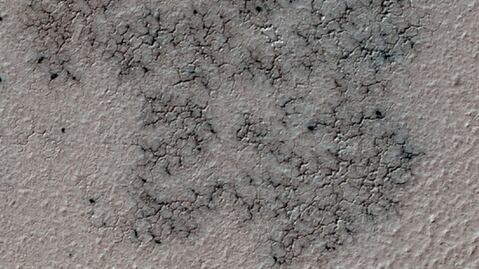 Descubren 'arañas' en el polo sur de Marte