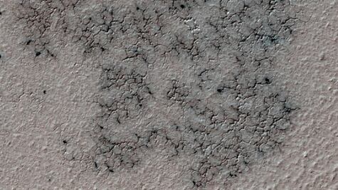 Descubren 'arañas' en el polo sur de Marte