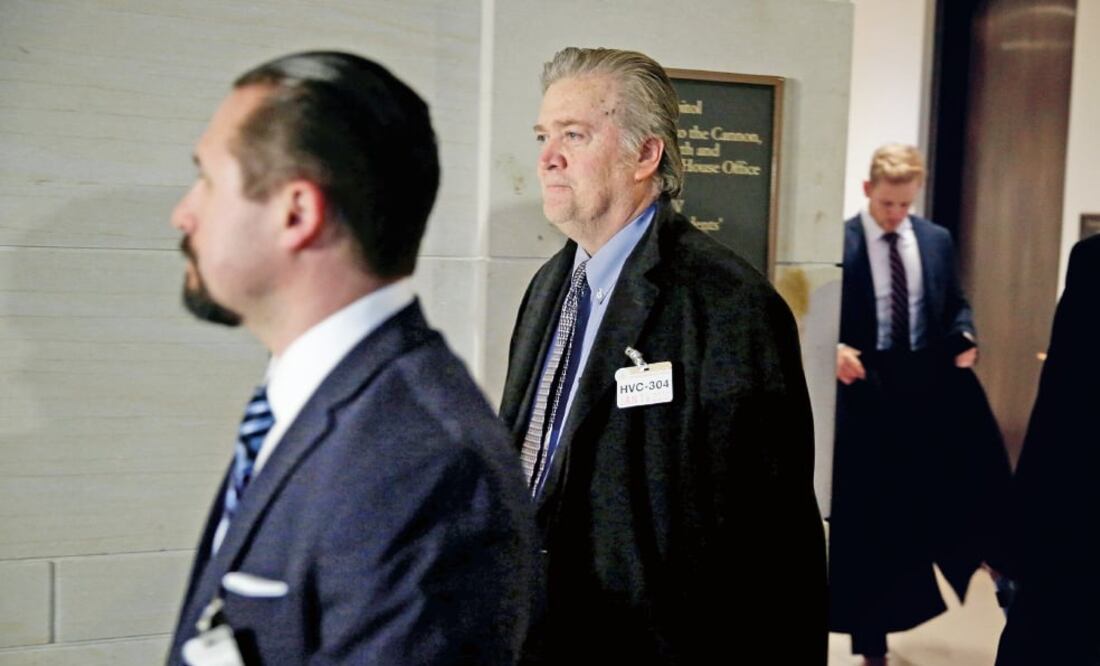 El ex asesor presidencial Stephen Bannon a su llegada al Capitolio para comparecer ante el Comité de Inteligencia de la Cámara de Representantes. (JOSHUA ROBERTS. REUTERS)