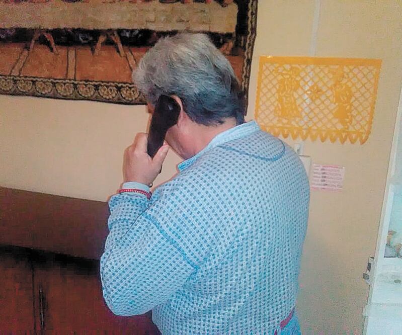Cuando Juan recibió una llamada de extorsión, respondió que estaba con un amigo suyo “que es comandante” y no volvieron a comunicarse con él. Foto/ESPECIAL