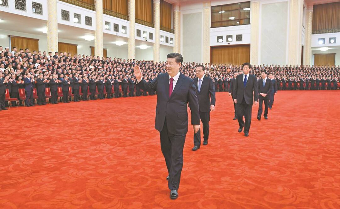 El presidente chino, Xi Jinping, también secretario general del Comité Central del Partido Comunista de China y presidente de la Comisión Militar Central, en el Gran Palacio del Pueblo, en Beijing, el 25 de febrero. Foto: Xie Huanchi. XINHUA