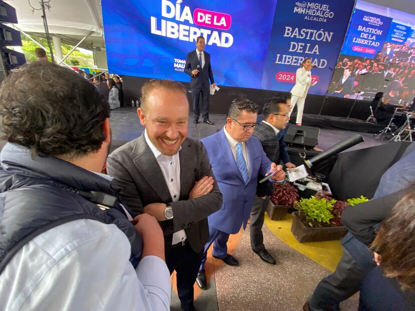 El excandidato a la Jefatura de Gobierno de la CDMX, Santiago Taboada, reconoció el trabajo de Mauricio Tabe para refrendar el triunfo de la oposición en Miguel Hidalgo. (Foto: Alberto Acosta)