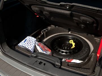 ¿A qué presión debe ir inflada la llanta de refacción?