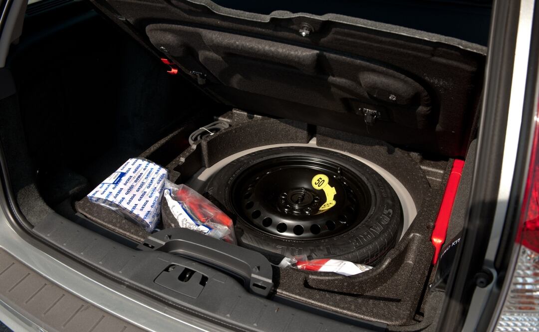 La presión a la que debe ir inflada la llanta de refacción