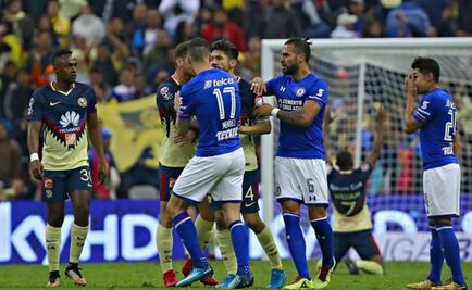 Así fue el escupitajo de Edgar Méndez