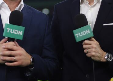 Comentarista de Televisa abandona la televisora y se va a la competencia: “Me bajo del barco y doy un paso al costado”