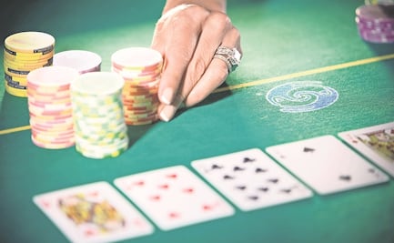 Nicolás Maduro anuncia apertura de casino; ingresos irán al Estado 