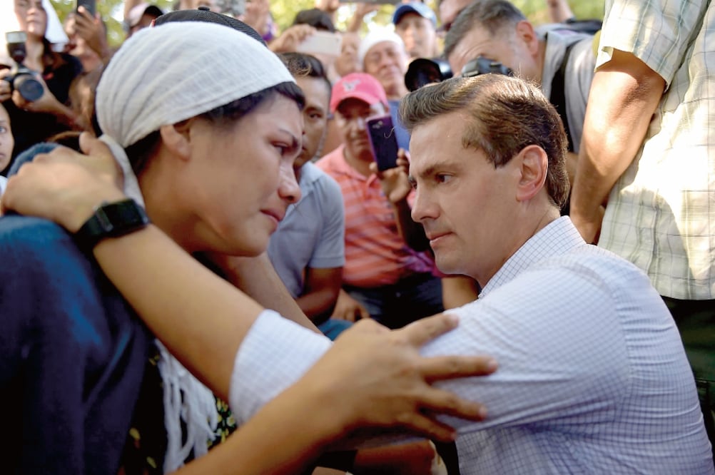 El presidente Enrique Peña Nieto recalcó su hoja de ruta: ayudar a la población garantizando albergue y alimentación, censo de daños y reconstrucción (PRESIDENCIA)