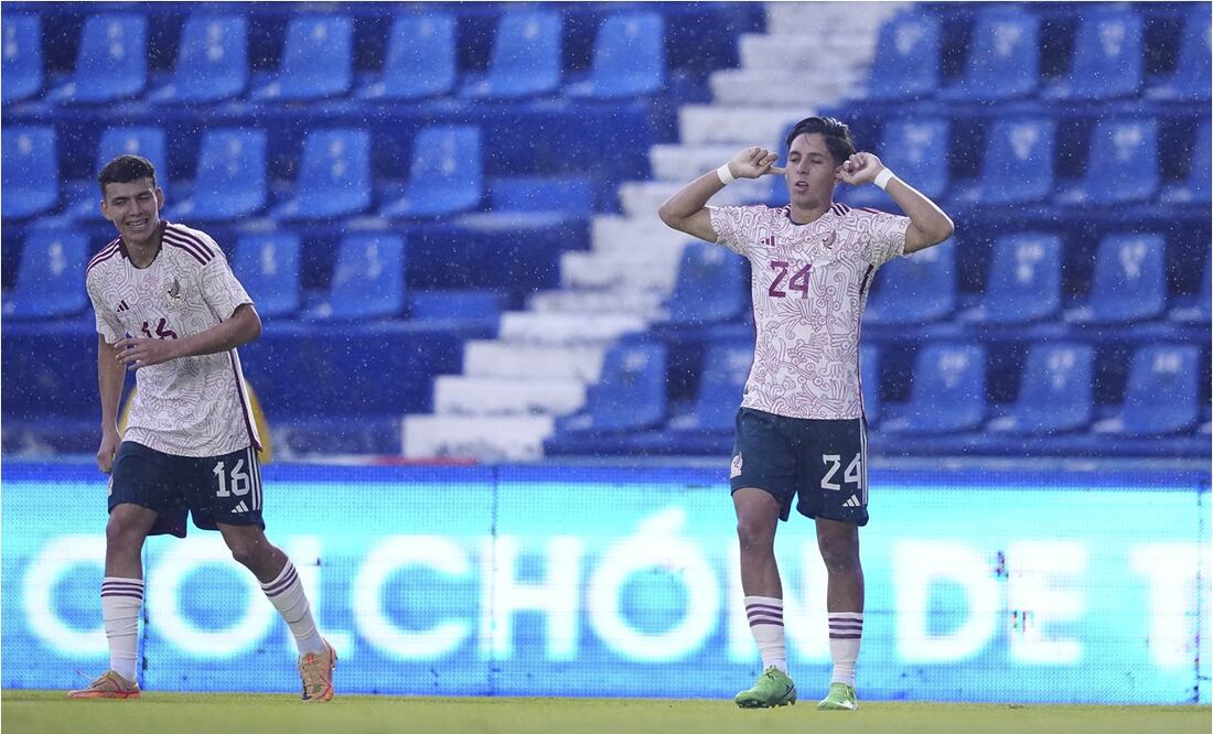 La lluvia fue protagonista en la noche capitalina / Foto: Imago7