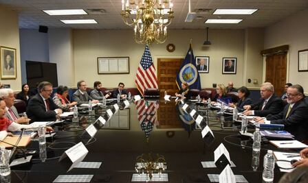 Expone México a EU política de seguridad alimentaria ante veto de maíz transgénico