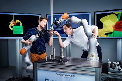 Humanos y robots codo a codo