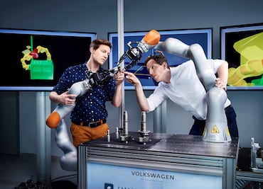 Humanos y robots codo a codo