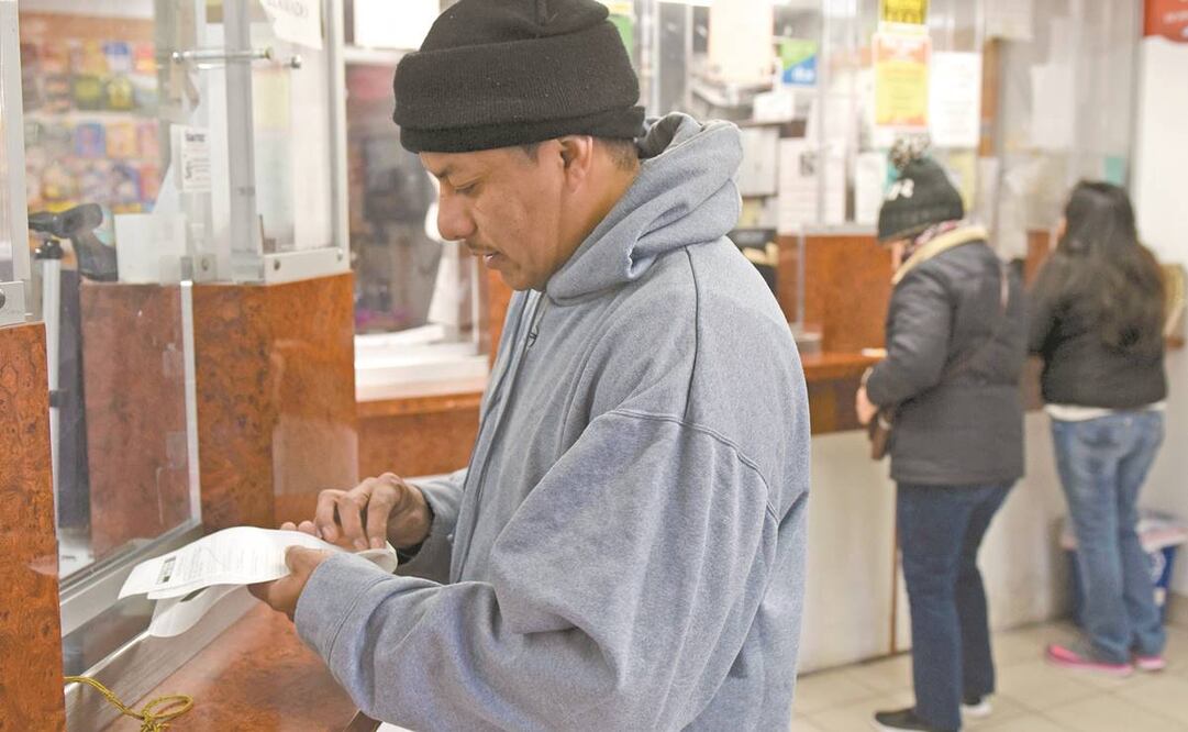 Las remesas hacia México aumentarán, opina Fitch. Foto: Archivo/ El Universal.