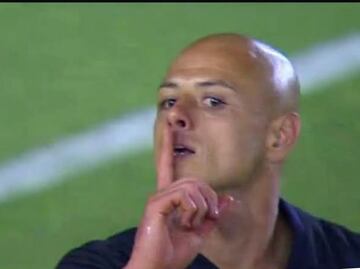 Chicharito Hernández y su polémico festejo; mandó a callar a la afición del Atlético de San Luis