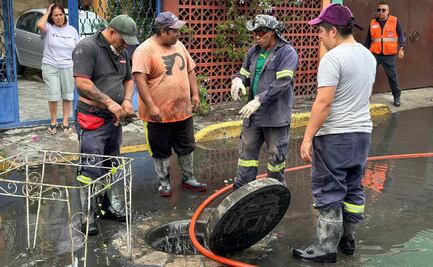 Lluvia afecta viviendas en alcaldía Iztacalco; realizan trabajos de desazolve para mitigar inundaciones