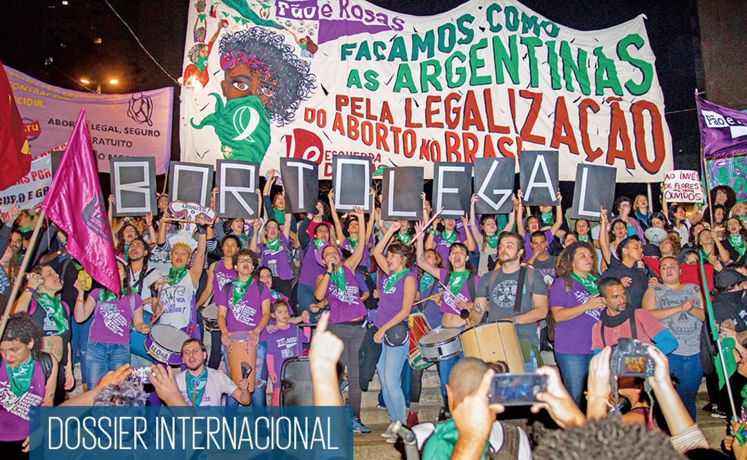 Activistas brasileños en favor de la despenalización del aborto en el país realizaron este mes un festival para promover su causa. (CORTESÍA)