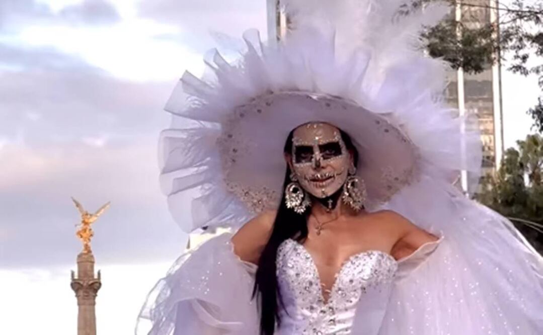 Maribel Guardia se luce como Catrina Blanca previo al Día de Muertos.
