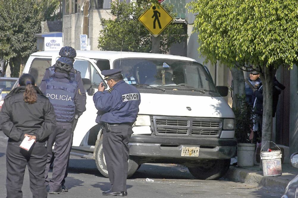 De acuerdo con la Procuraduría local, la agraviada se bajó de su camioneta para discutir contra el uniformado quien iba en bicicleta, por lo que éste le disparó (ARCHIVO EL UNIVERSAL)