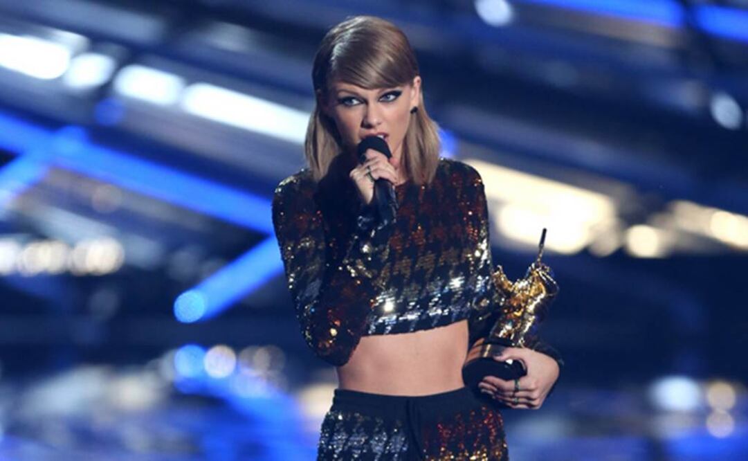 Swift obtuvo el premio de Video del Año por Bad Blood FOTO:AP