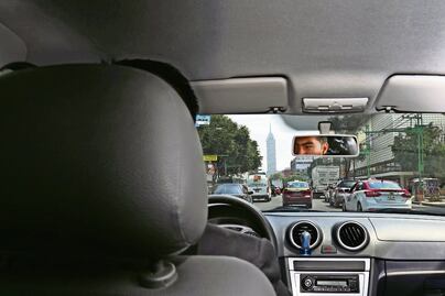 Uber se deslinda de seguridad de usuarios en las unidades