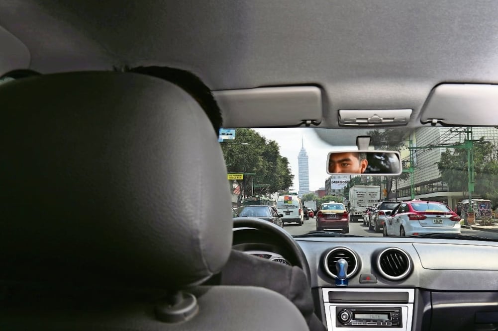 La plataforma tampoco se hará responsable de incidentes que les sucedan a los socios conductores como choques, ponchaduras o robos (ARCHIVO EL UNIVERSAL)