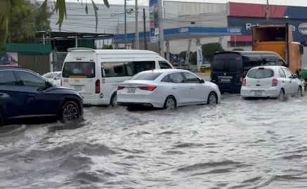 Fuertes lluvias provocan afectaciones en Edomex; reportan problemas viales por encharcamientos y caída de árboles