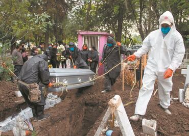 Inhumaciones en tiempos de Covid: saturan crematorios; optan por sepulturas