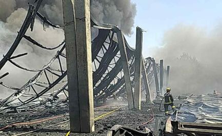 Controlan incendio en fábrica de plástico en Xalostoc; descartan lesionados