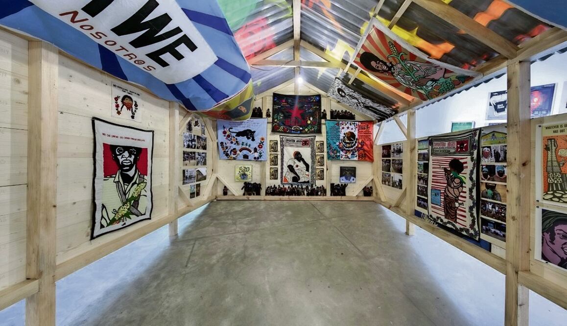 Fotografía de la muestra Giro Gráfico, que actualmente se exhibe en el MUAC.