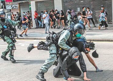 Hong Kong: miles protestan por ley de seguridad; policía los reprime