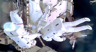 Astronautas de la NASA completan caminata espacial para modernizar la Estación Espacial Internacional