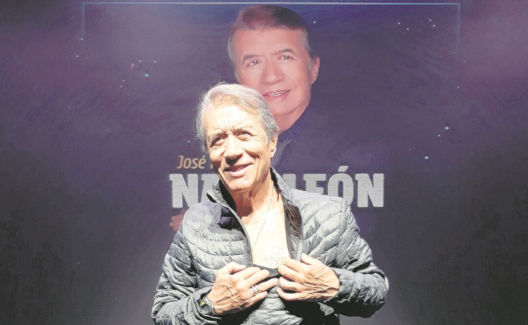 Napoleón tiene tatuado el título de “Vive” en el pecho. (SUGHEY BAÑOS. EL UNIVERSAL)