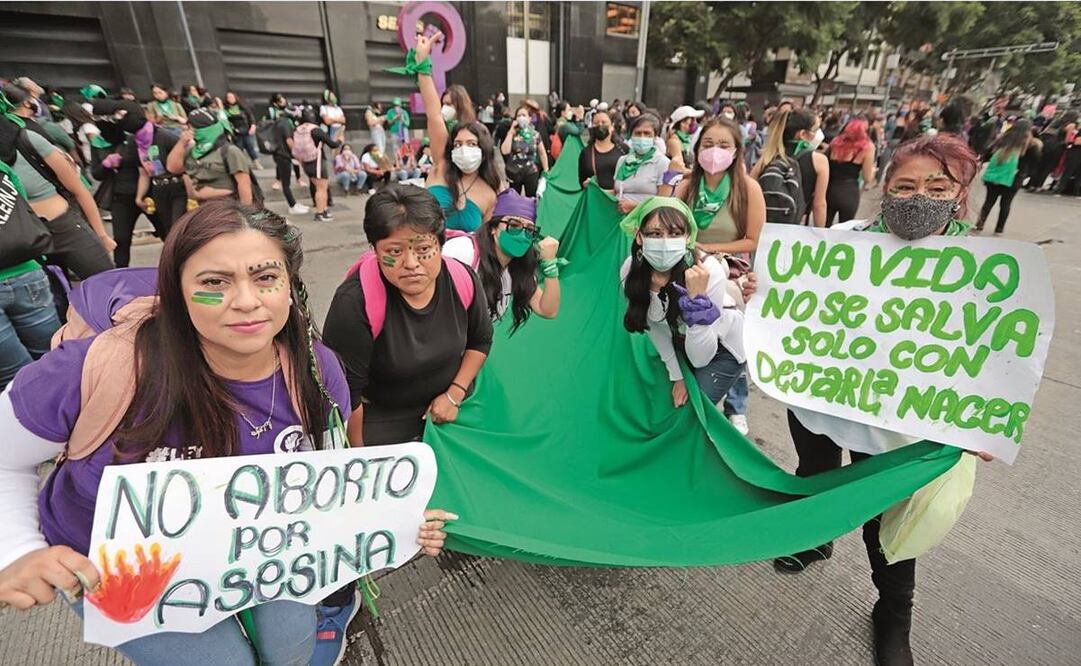 Feministas se manifestaron en la Ciudad de México y otros estados para exigir la legalización del aborto en todo el país, como parte del día de acción global que se realiza cada 28 de septiembre. Foto: Berenice Fregoso. El Universal 