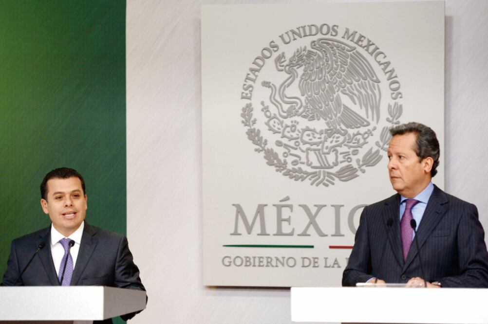 Humberto Castillejos y Eduardo Sánchez, consejero jurídico y vocero de la Presidencia de la República, respectivamente. (PRESIDENCIA)