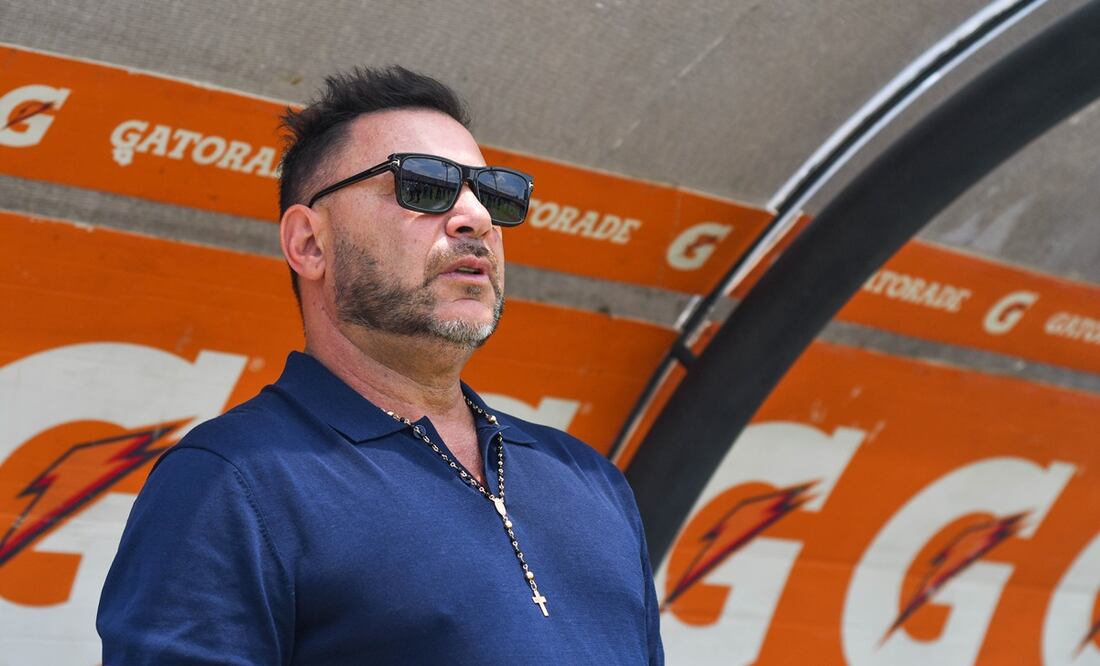 Antonio Mohamed en un partido en Ciudad Universitaria