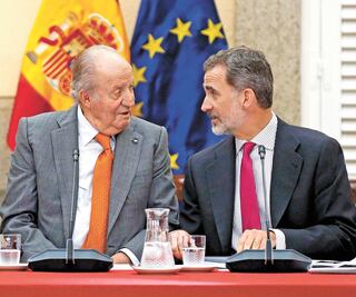 Renuncia rey de España a herencia familiar